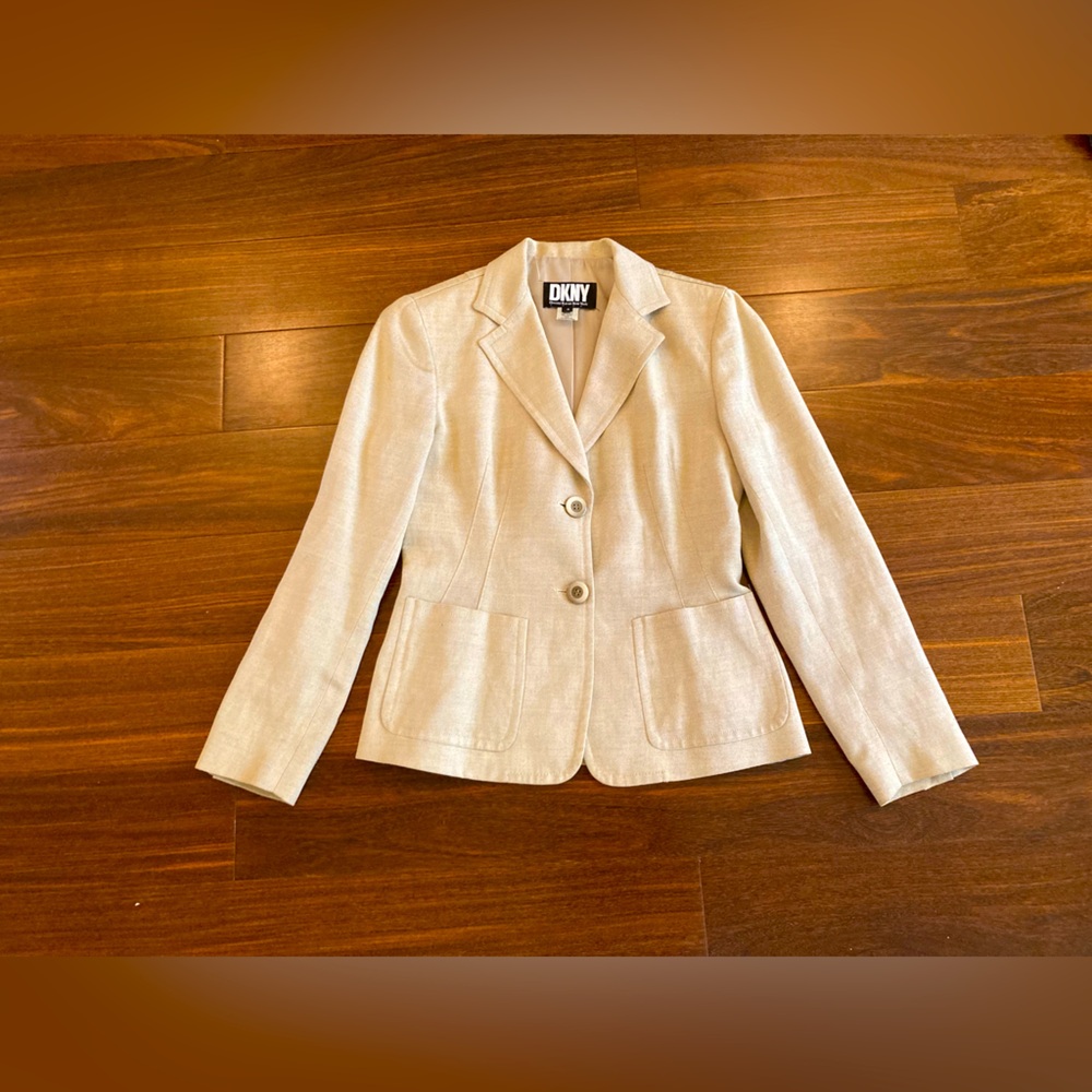 Women’s Cream DKNY Suit Jacket / Blazer